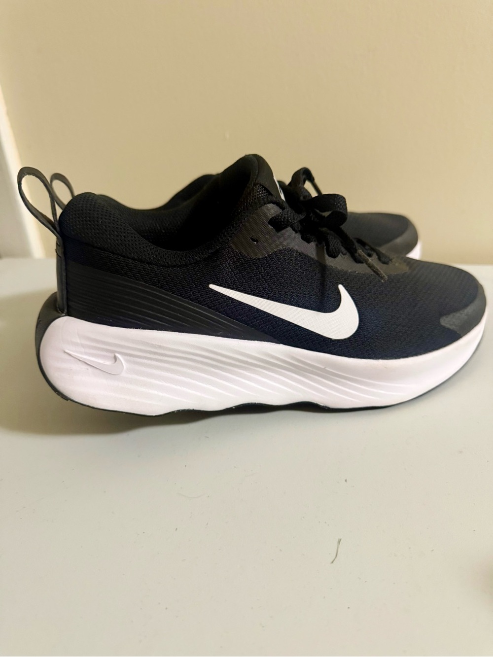 Nike Black and White Women's Lightweight Running Sneakers